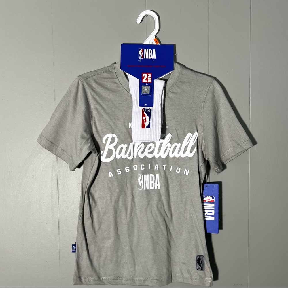 NBA Youth Boys’ 2-Piece Set | Gray Basketball T-Shirt + Socks | Size 8 NWT